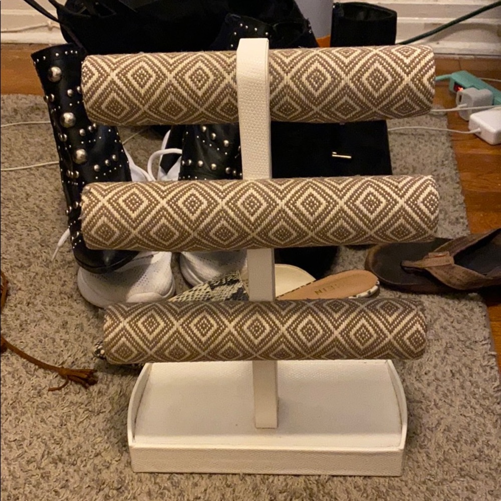 Jewelry organizer